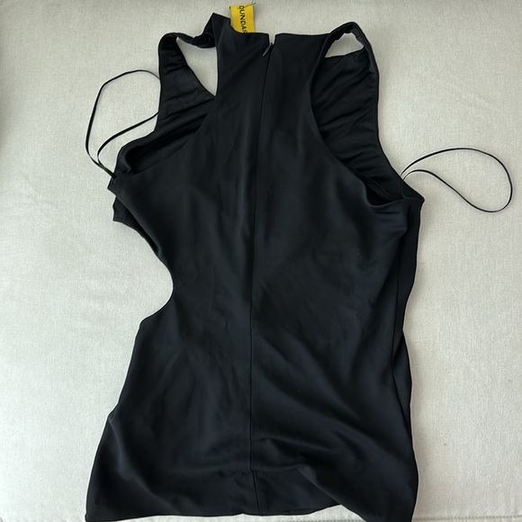 Top - Picture 4 of 8